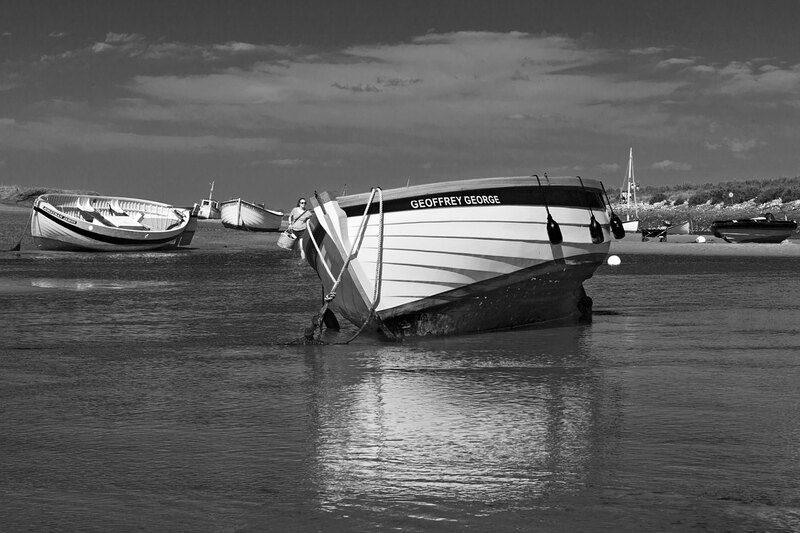 NFK20_0832w.jpg :: Boats at low tide at Burnham-Overy-Staithe, Norfolk, UK