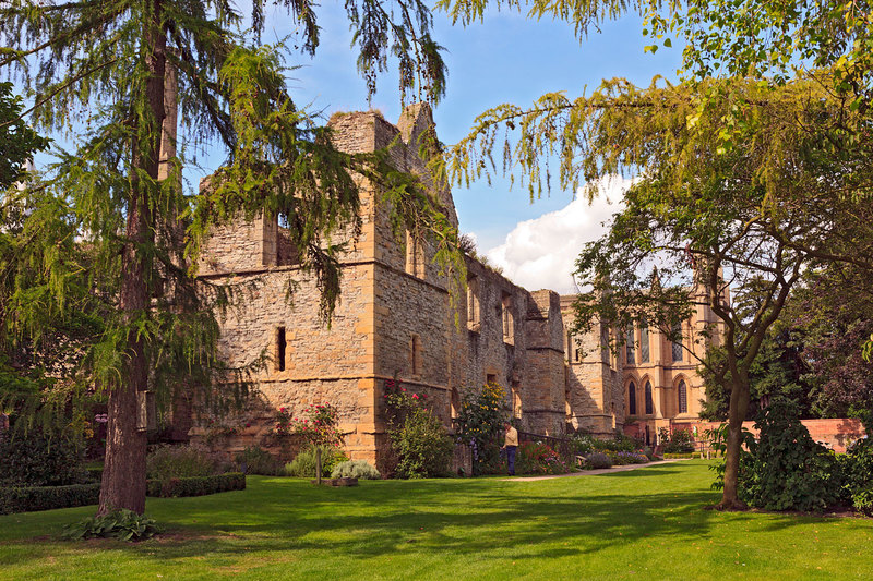 NSW19_027.jpg :: Remains of the Archbishops of York's Southwell Palace circa 1400 adjacent to Southwell Minster, Nottinghamshire