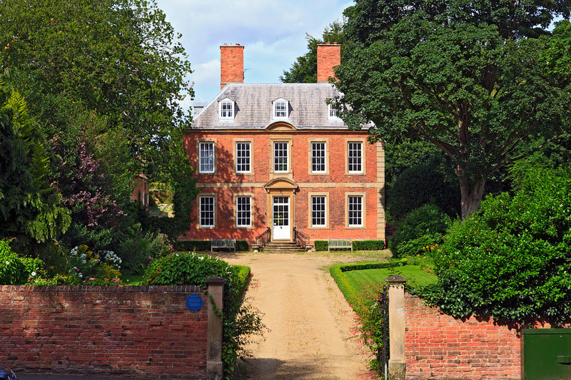 NSW19_034.jpg :: Cranfield House (1709 former prebendal house), Church Street, Southwell, Nottinghamshire