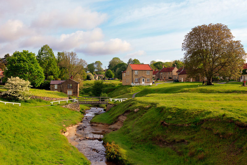 NYM19_026.jpg :: Hutton-le-Hole village on the edge of the North York Moors, England, UK