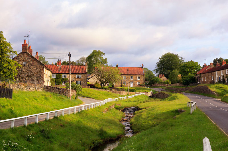 NYM19_033.jpg :: Hutton-le-Hole village on the edge of the North York Moors, England, UK