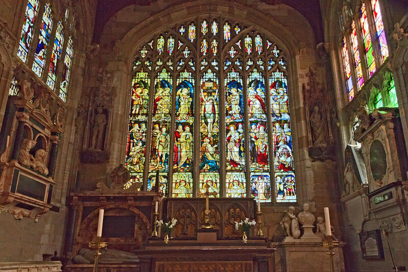 SFD21_015.jpg :: Stained glass window and High Alter in Holy Trinity Church, Statford-upon-Avon, Warwickshire