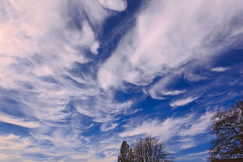 SKY420_001w.jpg :: Cirrus Clouds over Lincolnshire