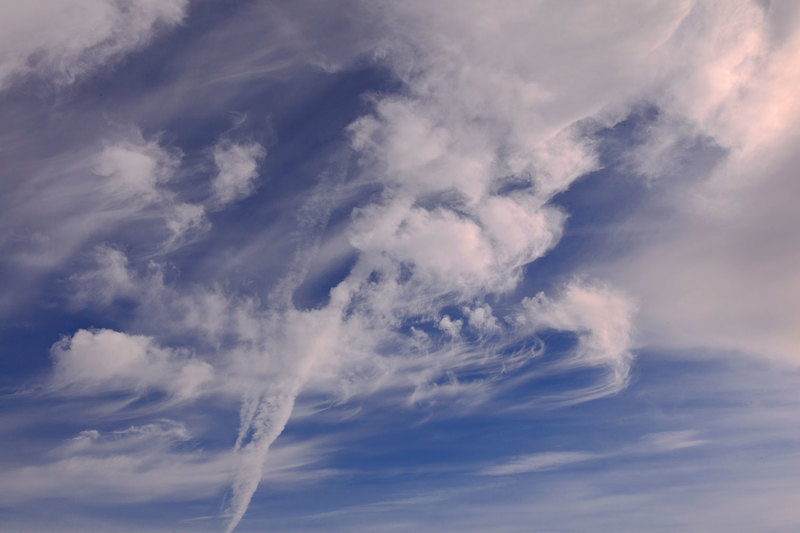 SKY420_005w.jpg :: Cirrus Clouds over Lincolnshire