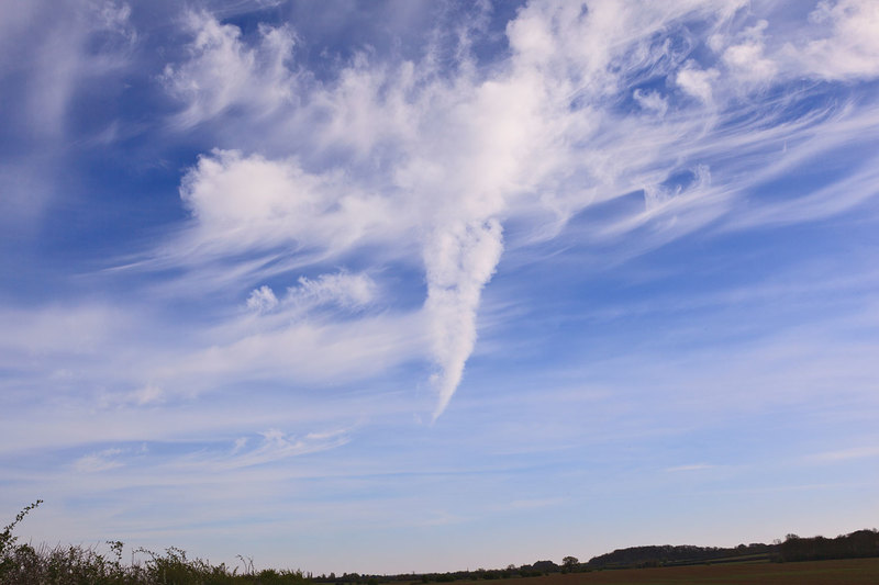 SKY420_007w.jpg :: Cirrus Clouds over Lincolnshire