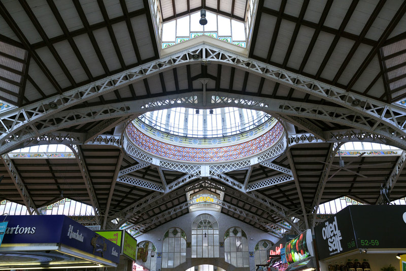 SPN_8059(1).jpg :: steel lattice beam roof construction of the Mercado Central in Valencia