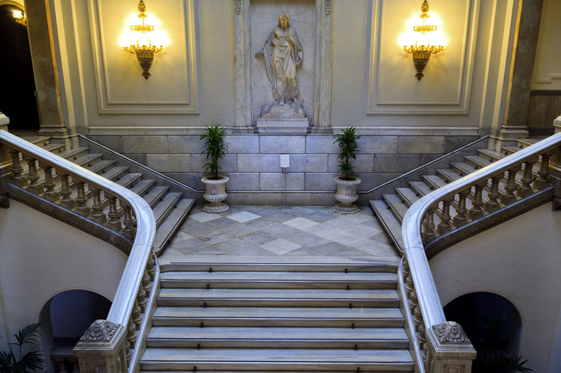 SPN_8070(1).jpg :: The Grand Staircase in City Hall (Ayuntamiento) in Valencia