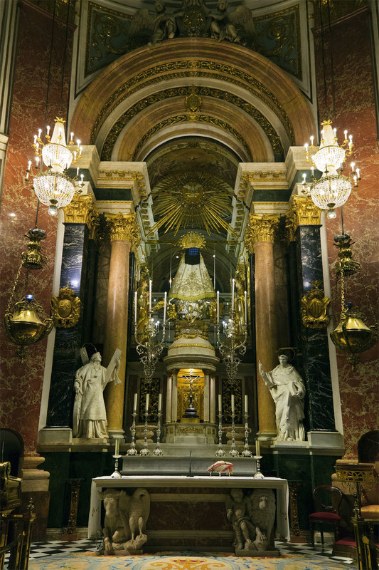SPN_8090.jpg :: The Main Alter in the Basilica Virgen De Los Desamparados in Valencia