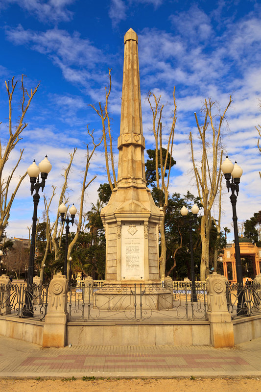 SPN_8223(1).jpg :: Monolith in Parque Ribalta in Castellon de la Plana, Spain