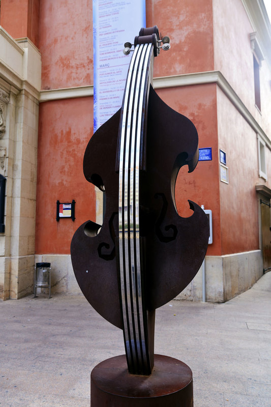 SPN_8239(1).jpg :: Sculpture of a Cello