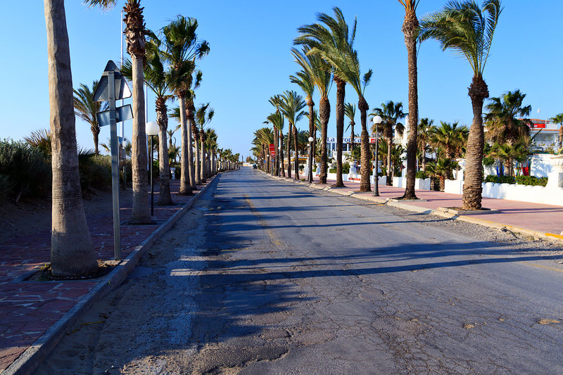 SPN_8271.jpg :: The coast road at Playa Tropicana along the Costa de Azahar from Alcossebre, Spain