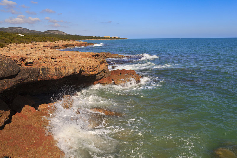 SPN_9425.jpg :: Sea swirling around the rocks on the Mediterranean Coast near Alcossebre