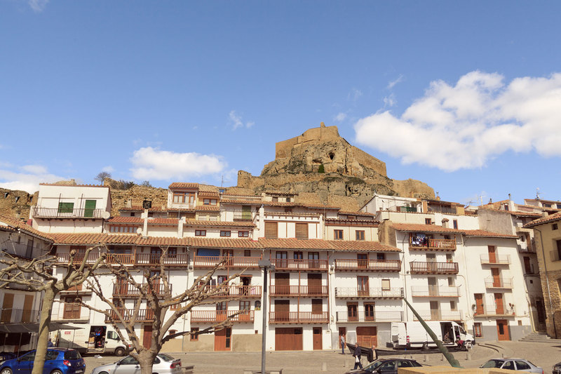 SPN_9621(1).jpg :: Morella Castle sitting high over Plaze de L'Estudi in the walled city.