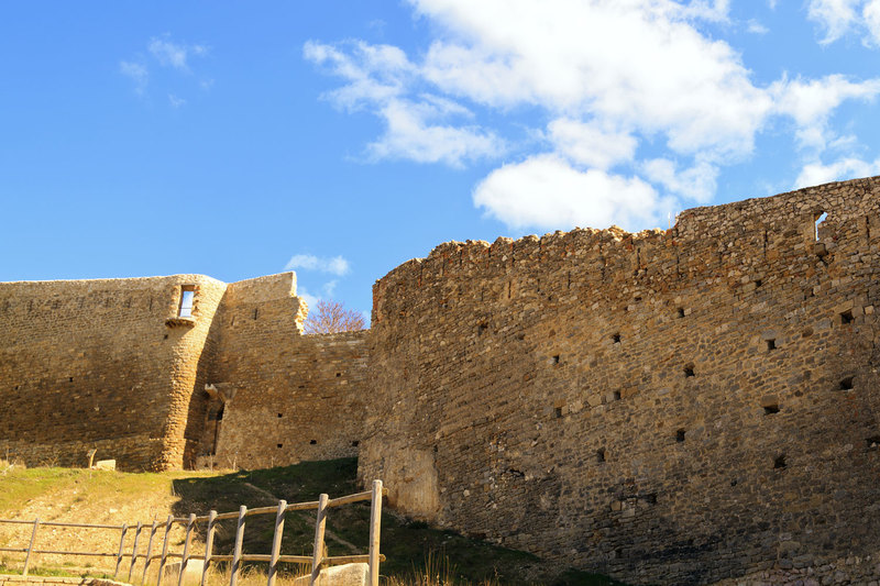 SPN_9633.jpg :: The castle walls adjacent to Estudis Gate in Morella Spain