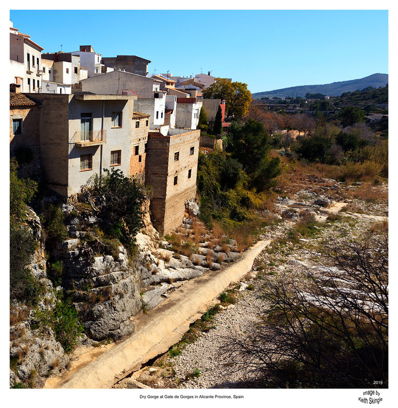 SPN19_2121(1).jpg :: The dry gorge passing through Gata de Gorges in the Province of Alicante, Spain