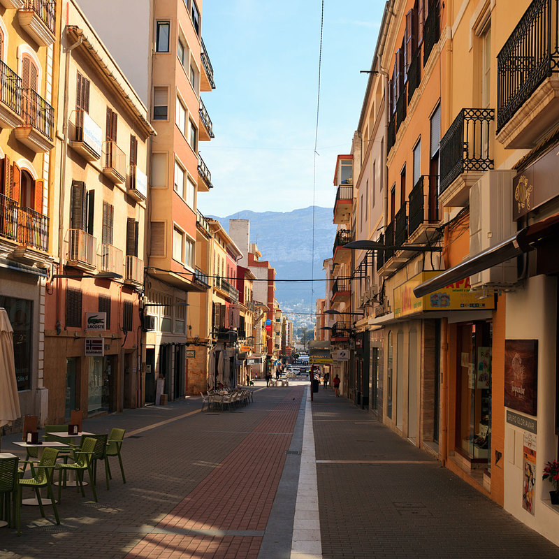 SPN19_267-1.jpg :: Pedestianised street, Carlos Senti, Dénia, Costa Blanca, Spain