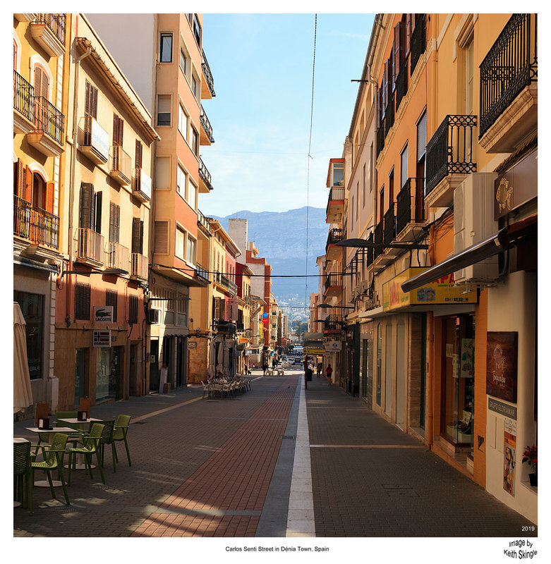 SPN19_2671(1).jpg :: Pedestianised street, Carlos Senti, Dénia, Costa Blanca, Spain