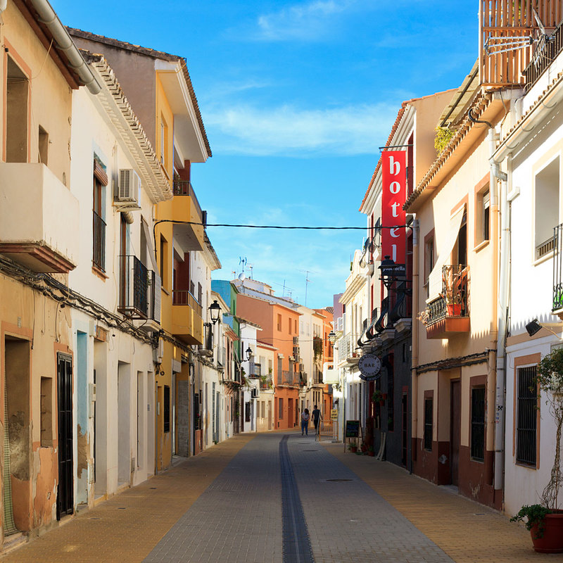 SPN19_442-1.jpg :: Fontella street near the Port in Dénia, Spain