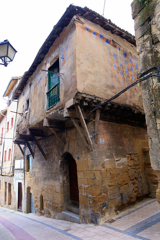 SPN19_532.jpg :: Rustic old traditional dwelling in Haro, La Rioja, Spain