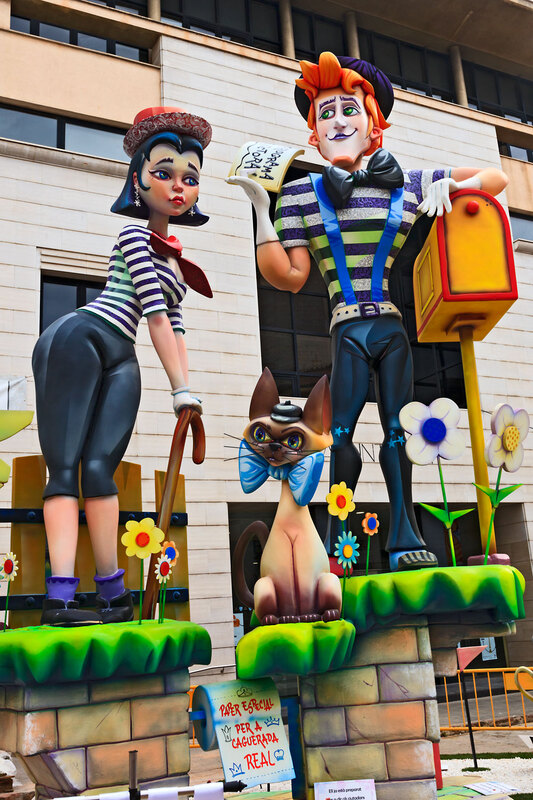SPN23_001.jpg :: Satirical sculptured character monuments in the Buriana Fallas Festival to Saint Joseph held in March 2023, Spain