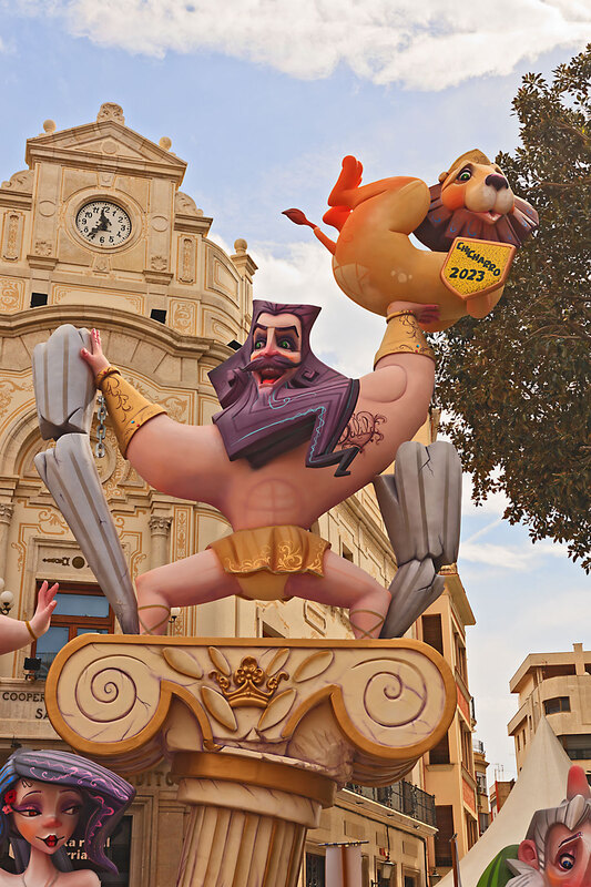 SPN23_010.jpg :: Satirical sculptured character monuments in the Buriana Fallas Festival to Saint Joseph held in March 2023, Spain