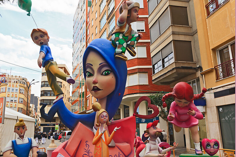SPN23_013.jpg :: Satirical sculptured character monuments in the Buriana Fallas Festival to Saint Joseph held in March 2023, Spain