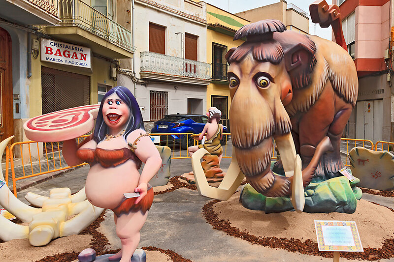 SPN23_019.jpg :: Satirical sculptured character monuments in the Buriana Fallas Festival to Saint Joseph held in March 2023, Spain