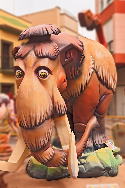 SPN23_020.jpg :: Satirical sculptured character monuments in the Buriana Fallas Festival to Saint Joseph held in March 2023, Spain