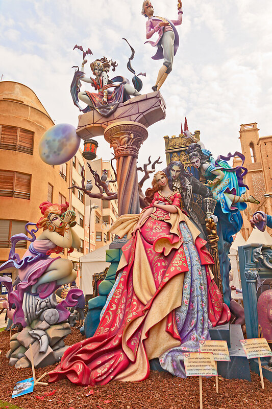 SPN23_023.jpg :: Satirical sculptured character monuments in the Buriana Fallas Festival to Saint Joseph held in March 2023, Spain