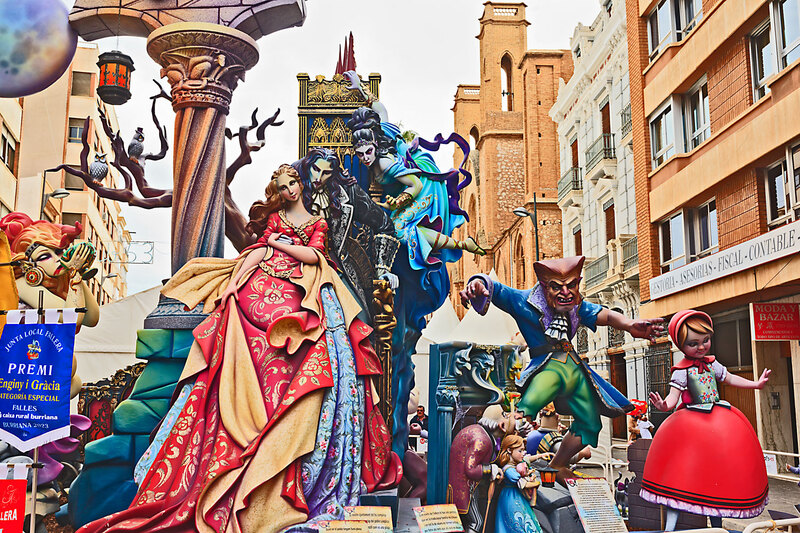 SPN23_026.jpg :: Satirical sculptured character monuments in the Buriana Fallas Festival to Saint Joseph held in March 2023, Spain