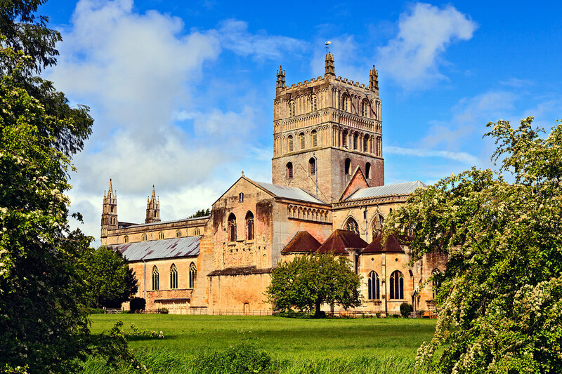 TWK21_001.jpg :: South side of Tewkesbury Abbey, Gloucestershire, England