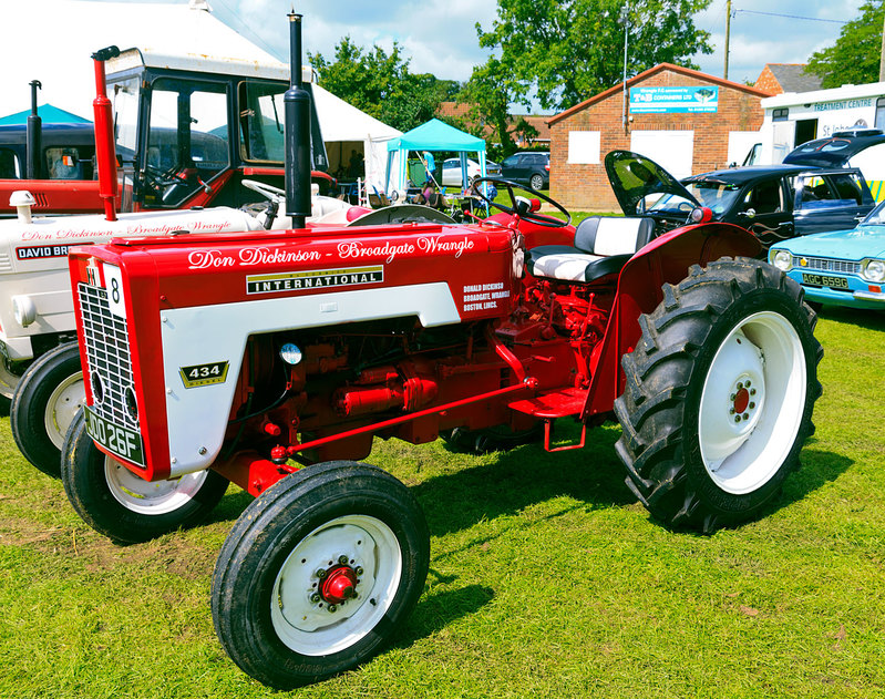 WGL_8636(1).jpg :: Vintage McCormick Tractor at Wrangle Show Lincolnshire