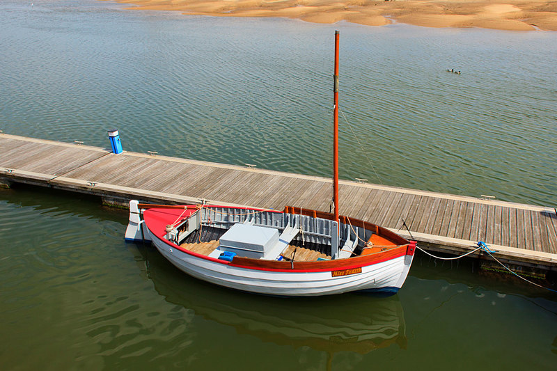 WNS_005.jpg :: Small Fishing Boat Moored on Pontoon at Wells-next-the-Sea at Low Tide, Norfolk