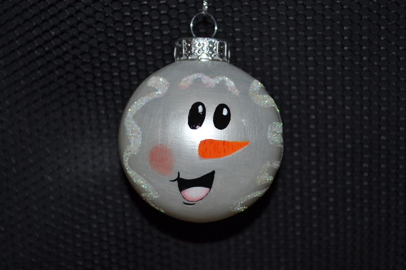 Snowman Face Ball Ornament.jpg