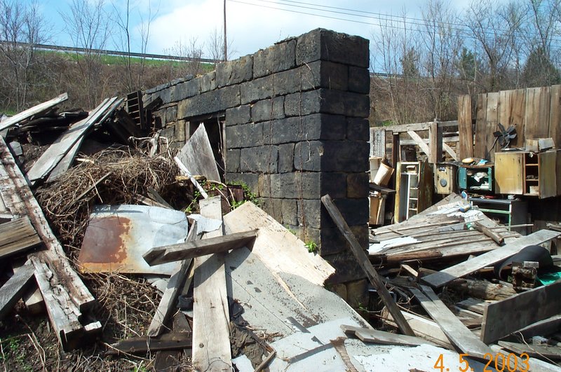Barnstone-foundation-PA-SE-outside.jpg