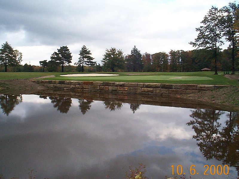 Completed installation of a reclaimed Bridgestone retaining wall  Powderhorn Country Club Hole 1.jpg :: Completed installation of the reclaimed Bridgestone retaining wall at Powderhorn Country Club in Madison OH Hole 1