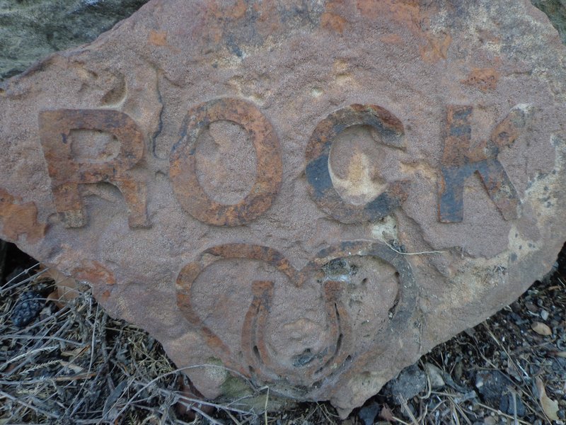 Medium Stone Pet Memorial Example Rock Heart Horshoe.jpg :: Medium Stone Pet Memorial Example Rock Heart Horshoe