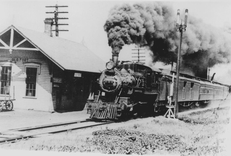 Nickel Plate Road locomotive FL 4 4 0 leaving OLD FORT OH Depot circa 1913.jpg :: Nickel Plate Road locomotive FL 4 4 0 leaving OLD FORT OH Depot circa 1913