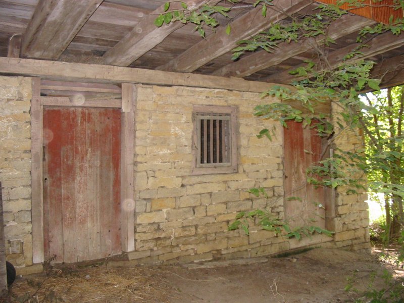 Pennsylvania-barnstone.jpg