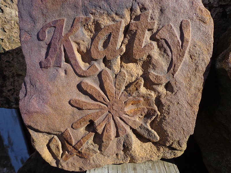 Small Stone Pet Memorial Example Katy Flower.jpg :: Small Stone Pet Memorial Example Katy Flower