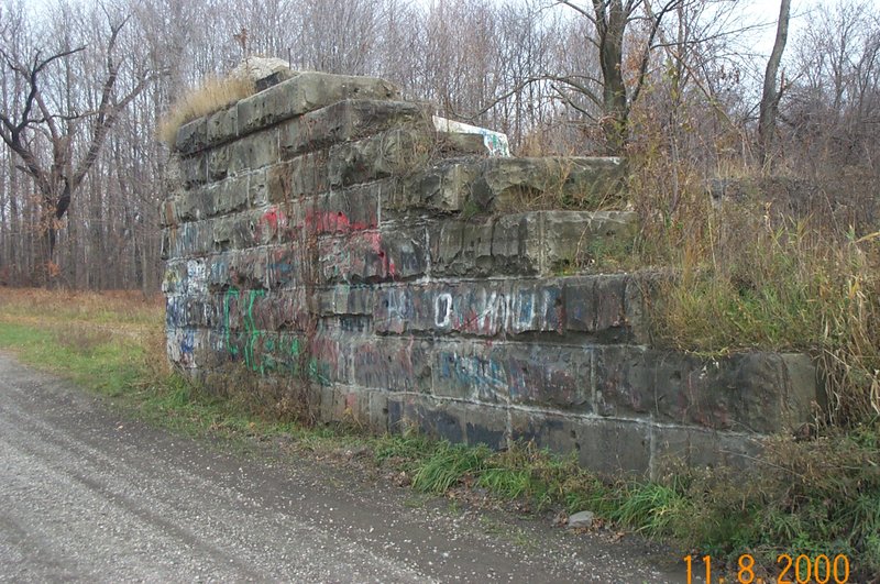 Stone Salvage on Belden Rd near ANDOVER OH for reclaimed bridgestone DCP_0014.jpg :: Stone Salvage on Belden Rd near ANDOVER OH for Powderhorn Country Club reclaimed bridgestone project
