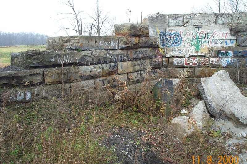 Stone Salvage on Belden Rd near ANDOVER OH for reclaimed bridgestone DCP_0016.jpg :: Stone Salvage on Belden Rd near ANDOVER OH for Powderhorn Country Club reclaimed bridgestone project