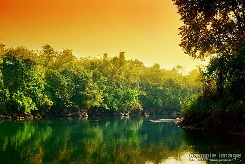 nature-bp-014.jpg :: brilliant sunset over lush lake
