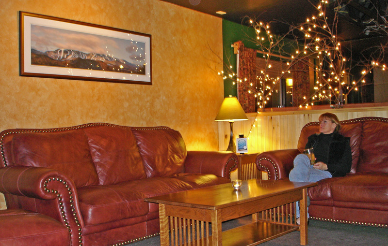2007-4_The Phoneix_edited-2.jpg