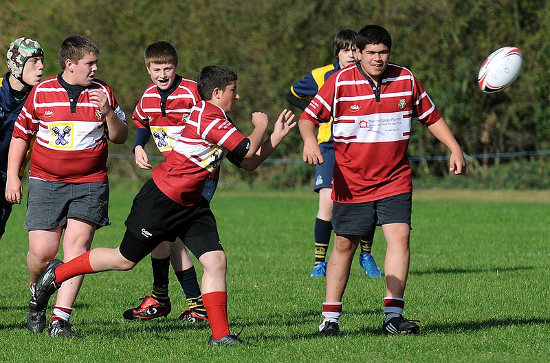 BBU15_StokeOldB_012_041009.jpg :: Images from the 2009/10 game between Barkers Buttss U15 and Stoke Old Boys.Matt Alexandre scoring a hat trick of tries in his farewell game before moving Back to South Africa.Final score 43-5 to Barkers