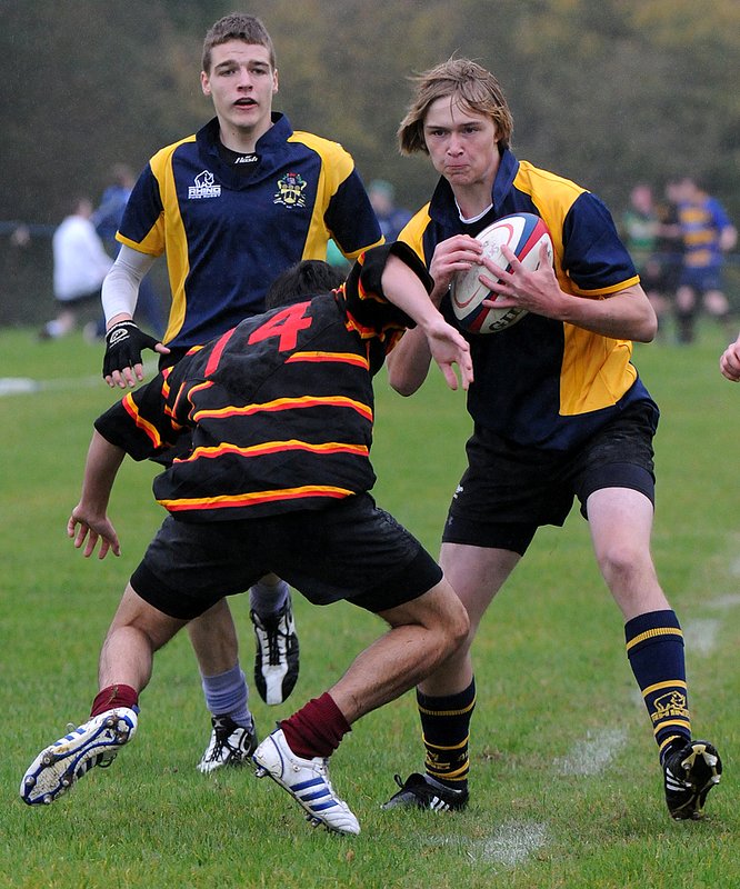 BBU16_OCs_004_111009.jpg :: Images from the U16 2009/10 game between Barkersand Old Covents.Barkers winning 48-0