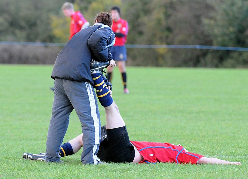 BBU2nd_RugbySt_025_2ndXVCup.jpg :: Images from the 2009/10 2nd XV cup game between Barkers and Rugby st andrews.Barkers losing 7-17