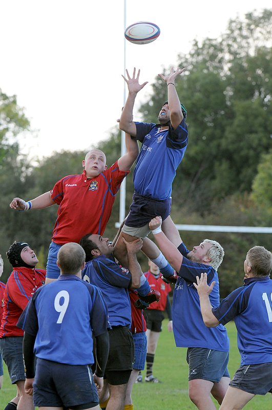 BBU2nd_RugbySt_034_2ndXVCup.jpg :: Images from the 2009/10 2nd XV cup game between Barkers and Rugby st andrews.Barkers losing 7-17