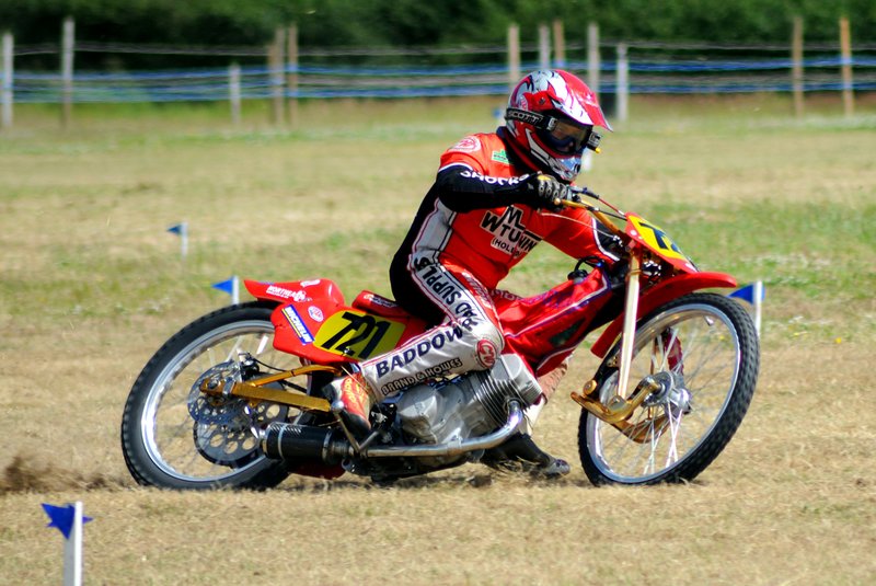 BYGrasstrack_03_ACUchampion.jpg :: Images from the July 2008 ACU British Youth Grass Track Championships 