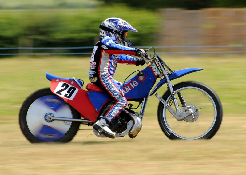BYGrasstrack_10_ACUchampion.jpg :: Images from the July 2008 ACU British Youth Grass Track Championships 